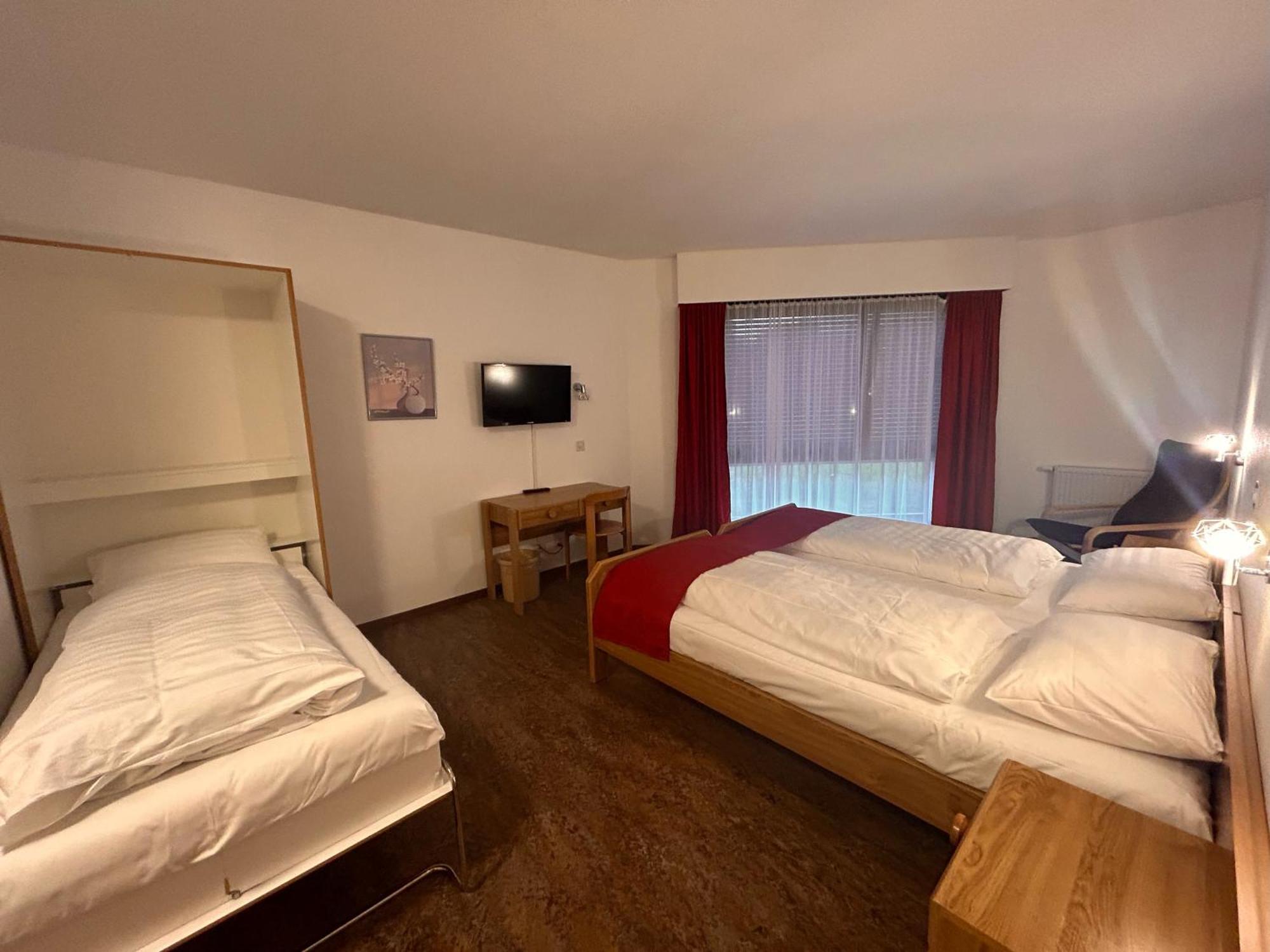 Hotel Edirol Vouvry Экстерьер фото